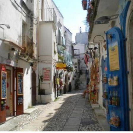 B&B Tra Le Vie Del Borgo Весте Екстериор снимка