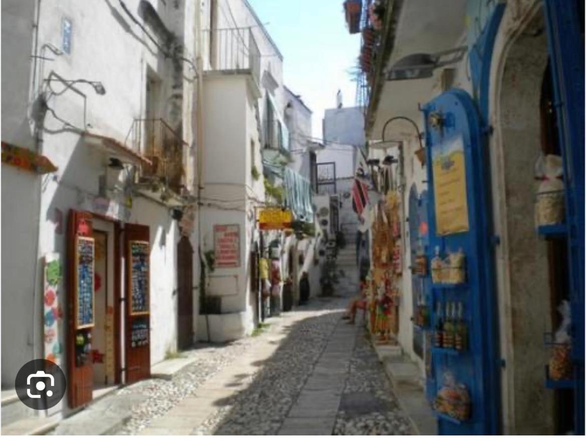 B&B Tra Le Vie Del Borgo Весте Екстериор снимка