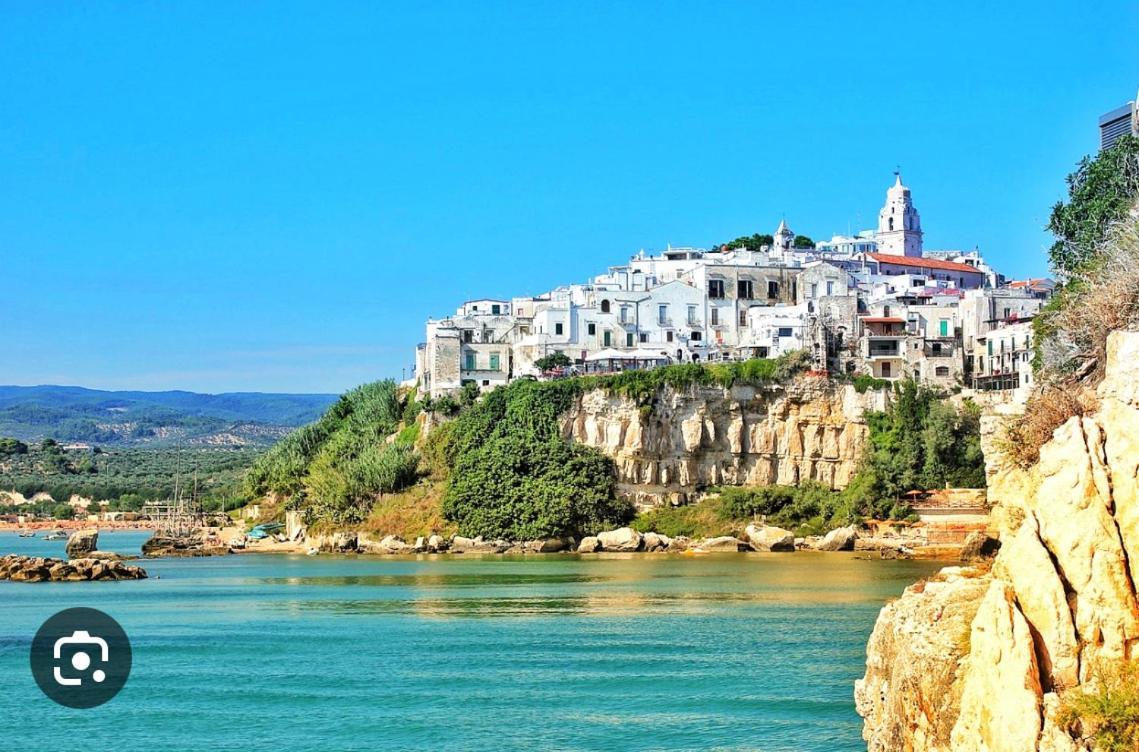 B&B Tra Le Vie Del Borgo Весте Екстериор снимка